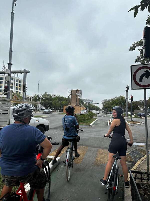 Mérida: The E-bike tour with history and culture - Visiting Parque de las Americas in García Ginerés