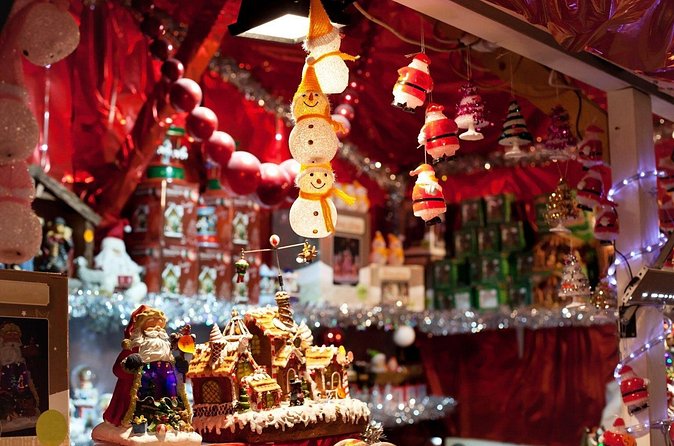 Merry Private Walking Tour: Christmas Stories of Calgary - Booking, Cancellation, and Flexibility