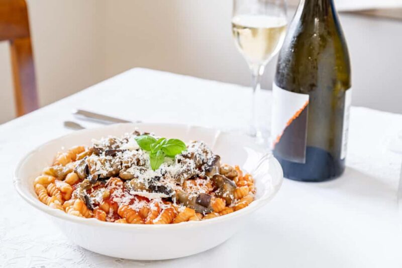 Messina: Share Your Pasta Love in Local's Home - Crafting Pasta with Traditional Sicilian Techniques