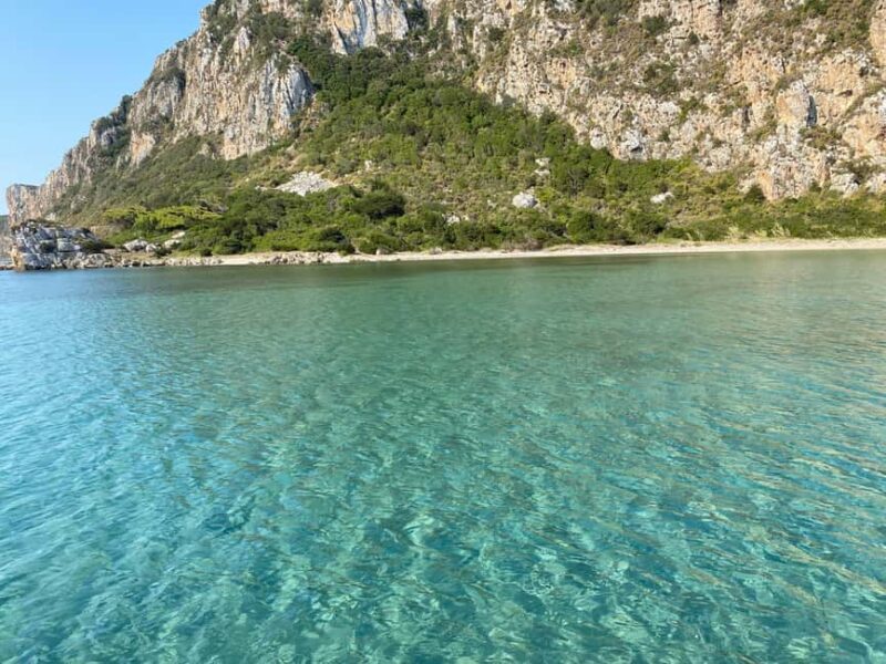 Messinia, Greece: Boat ride tour in Navarino Bay & Lunch - Exploring Navarino Bay: The Boat Ride Highlights
