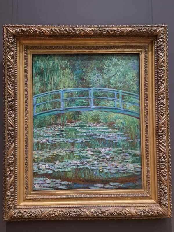 MET Guided Tour: 2-Hour Tour in Spanish - Practical Details and Accessibility