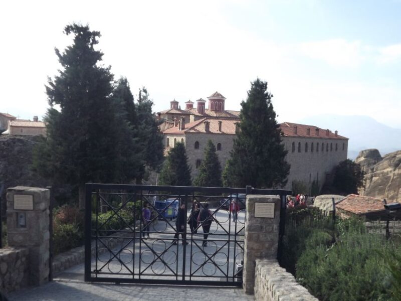 Meteora 2-Day Tour by Train from Thessaloniki - From Thessaloniki to the Magnificent Meteora Rocks