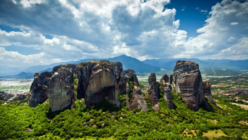 Meteora 2-Day Tour by Train from Thessaloniki - Exploring Meteora’s Geological Marvels and Monasteries