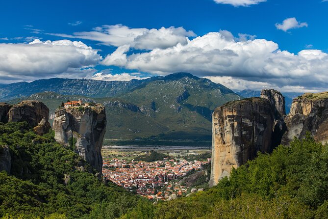 Meteora Day Trip with Multilingual Audioguide & Lunch - The Return Journey to Athens