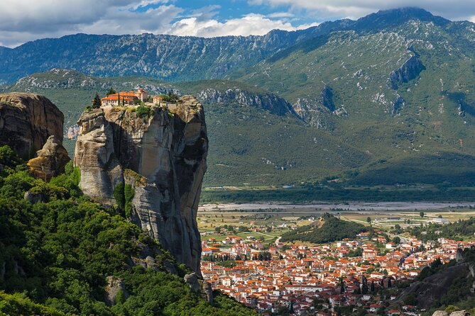 Meteora Day Trip with Multilingual Audioguide & Lunch - Is This Tour Right for You?