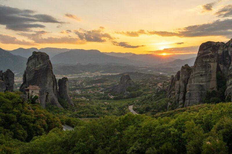 Meteora Evening Tour with Breathtaking Sunset View - Key Points