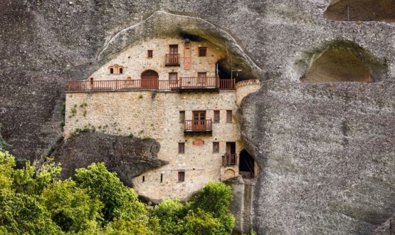Meteora: Guided Sunset Tour with Monasteries and Caves Visit - Flexibility and Language Support