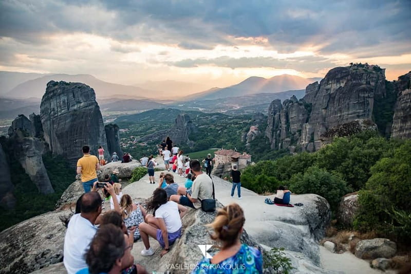 Meteora: Majestic Sunset Tour & Monasteries with Local Guide - Starting from Kalabaka or Kastraki for a Smooth Pick-up