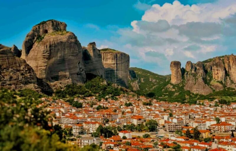 Meteora Monasteries: Full Day Tour from Athens - Exploring the Medieval Monastery Complex at Meteora