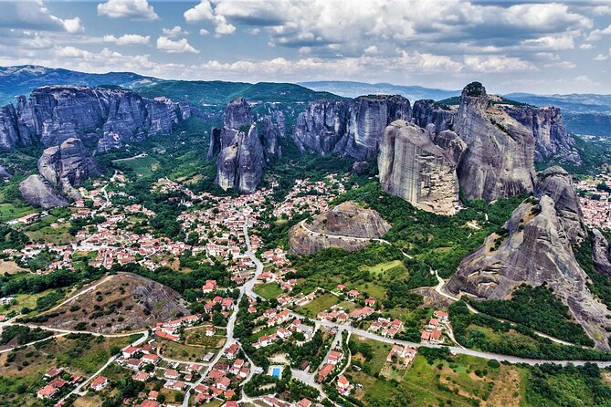 Meteora Morning Sightseeing Tour with Hotel Pick Up - Guided Tour Focused on Monastic and Regional History
