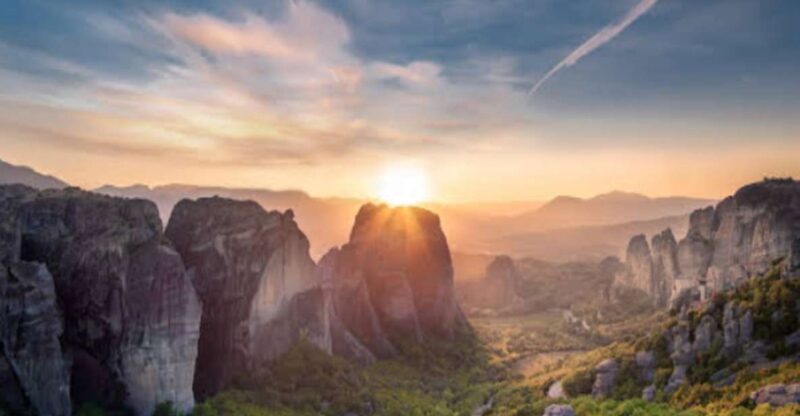 Meteora Private Full Day Tour from Athens & Free Audio Tour - Discover the Unique Charm of the Meteora Private Full-Day Tour from Athens