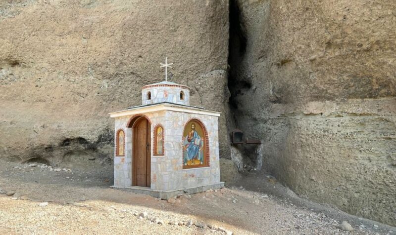 Meteora: Sunset Hike to Secret Caves - From the Foothills to the Vantage Point: The Hiking Route