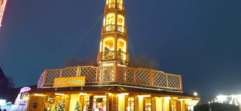 Metz: Guided Walking Tour of the Christmas Markets - The Charm of Place de la Comédie and Limited Opening Hours