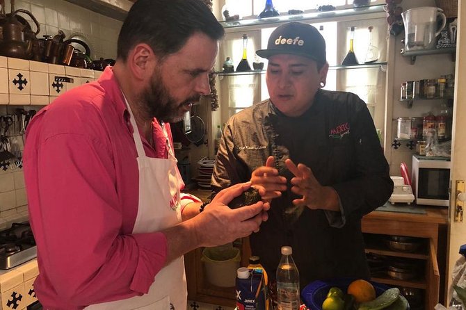 Mexican Cooking Class & Cocktails in Mexico City - The Role of the Chef: Passionate and Knowledgeable