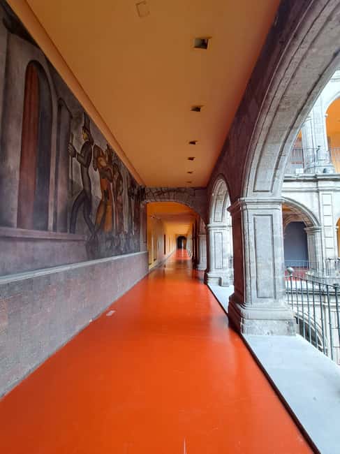 Mexican Muralism Tour: Paint Your Graffiti - Discovering the Birthplace of Mexican Muralism in San Ildefonso