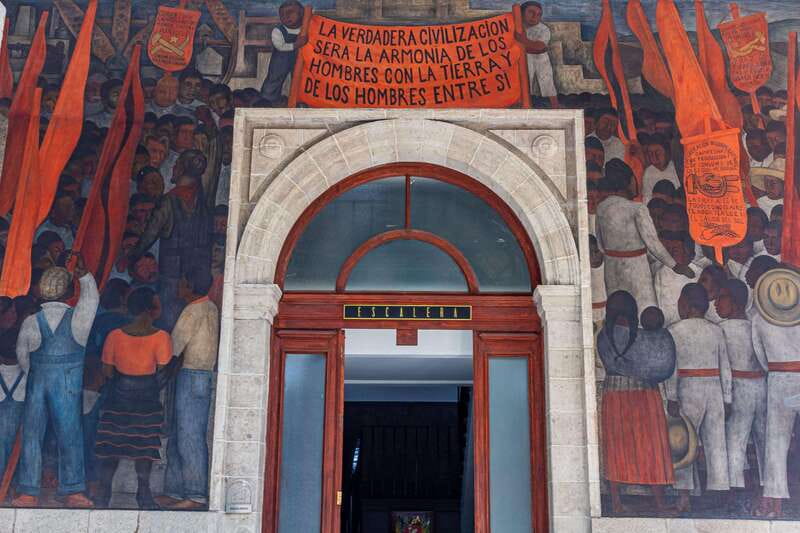 Mexican muralism with a true Art lover - Navigating the Tour’s Itinerary and Key Sites