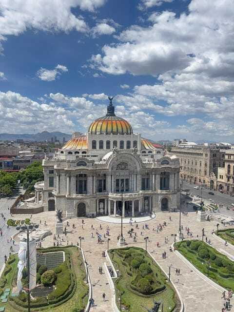 Mexican muralism with a true Art lover - Mexican Muralism: A Living Tradition in Mexico City
