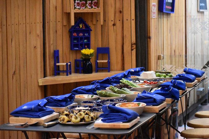 Mexican Street Tacos Hands-on Cooking Class and Market Tour - Exploring Mercado de Medellin