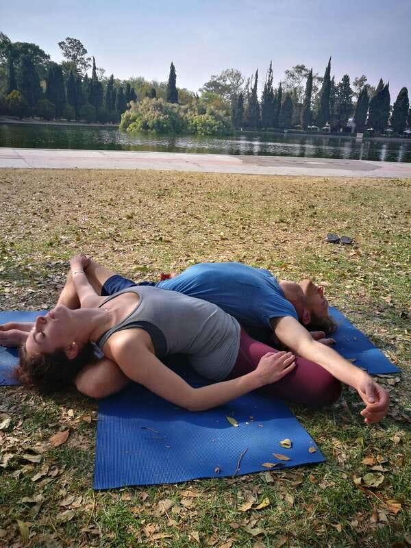 Mexico City: Acroyoga Class at Chapultepec Park - The Warm-Up and Introductory Stretches