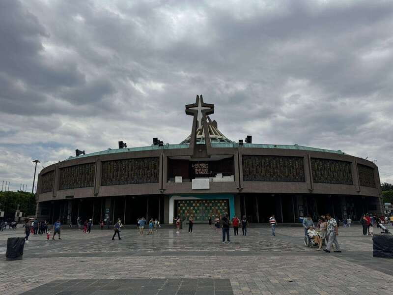 Mexico City: Basilica and Teotihuacan Pyramids Tour - The Basilica of Guadalupe: Mexico’s Most Revered Religious Site