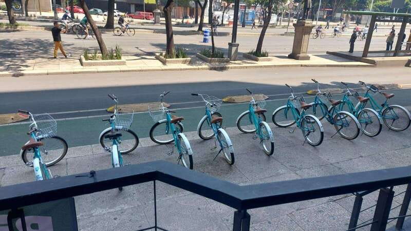 Mexico City: Chapultepec & Reforma Historic Bike Experience - Exploring the Historic Reforma Circles