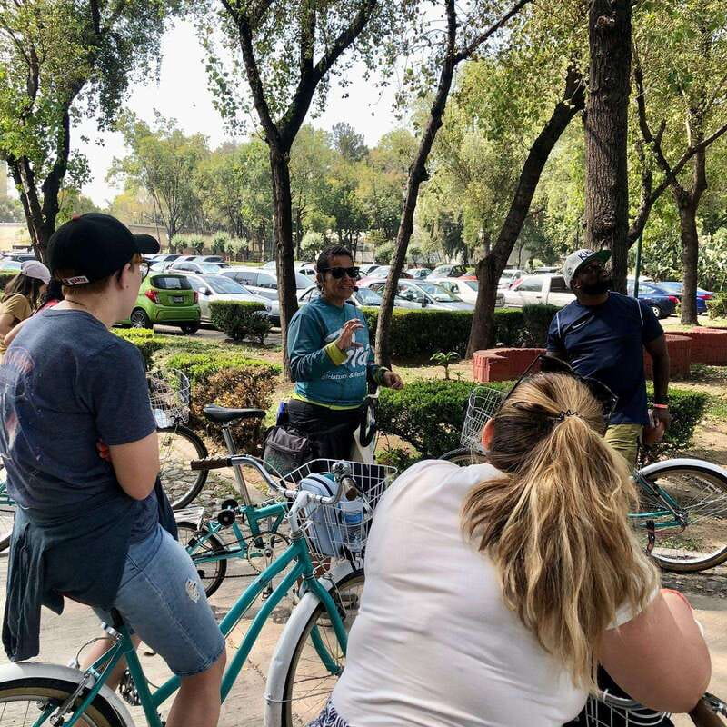 Mexico City: Chapultepec & Reforma Historic Bike Experience - Pedaling on the Main Avenue During Sunday Closure