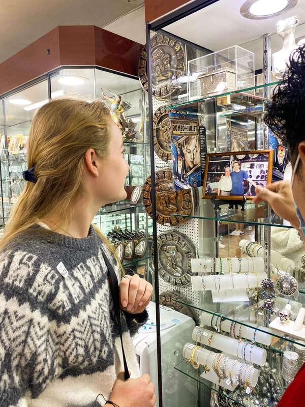 Mexico City: Coyoacan, Xochimilco & UNAM Full-Day Tour - Discovering UNAM’s Architectural Marvels and Murals