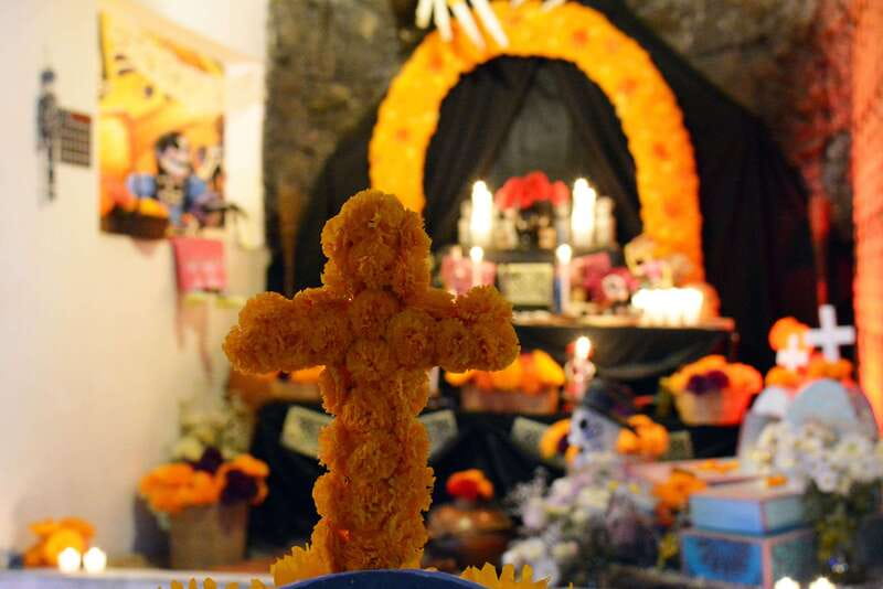 Mexico City: Day of the Dead House and craft workshop - Inside the Craft Workshop and Art Space