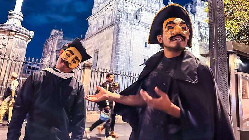 Mexico City: Day of the Dead, Legends & Ghosts Mystery Tour - Exploring El Zocalo: Mexico City’s Central Square