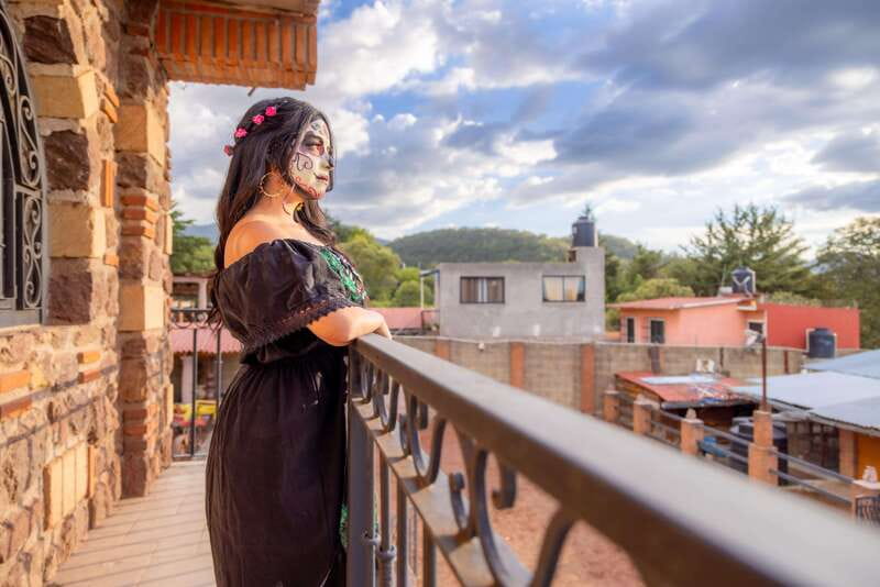 Mexico City: Day of the Dead, Legends & Ghosts Mystery Tour - Wrapping Up in the City Center