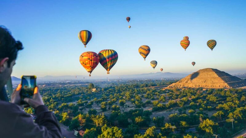 Mexico City: Fly over the impressive pyramids of Teotihuacan in a hot air balloon - Why This Balloon Tour Offers an Unmatched Perspective of Teotihuacan