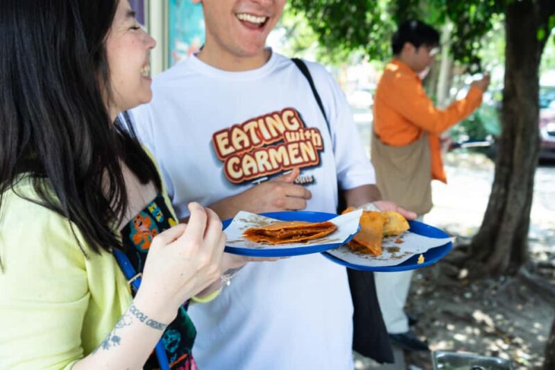 Mexico City Food Tour in Coyoacán: Bohemian Bites & Sites - Sampling Street Food Favorites: Tlacoyos and Quesadillas