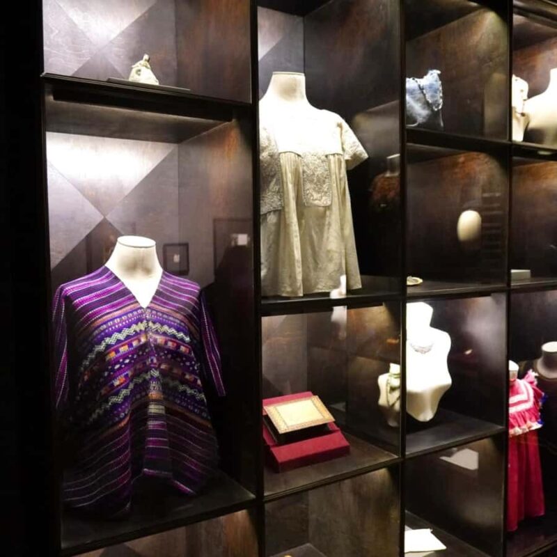 Mexico City: Frida Kahlo Museum Tour - Visiting the Garden and Temporary Exhibitions