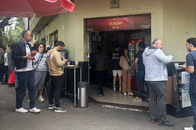 Mexico City Highlights Walking Tour - Sampling Mexican Food at Mercado de Artesanias Zona Rosa