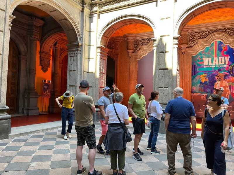 Mexico City: History on Walls. Mexican Murals Walking Tour - Practical Details: Meeting Location and Accessibility