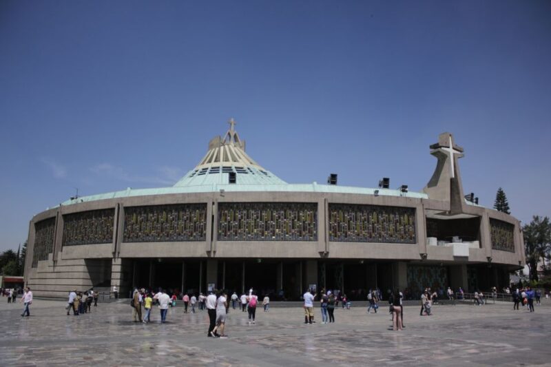 Mexico City: Hop-On Hop-Off Bus City Tour - The Experience of the Audio Guides and Buses