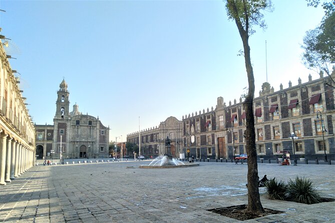 Mexico City: Jewish Presence - Starting Point at Librería Porrúa with Aztec Ruins Views