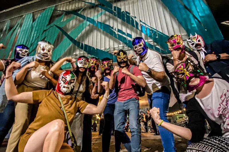 Mexico City: Mexican nightlife with shots and lucha libre - Key Points