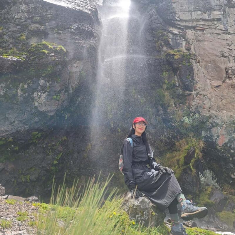 Mexico City: Mipulco Waterfalls Private Trekking Tour - Reaching the Mipulco Waterfalls and Volcanic Views