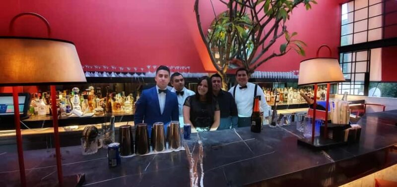 Mexico City: Mixology and classic cocktail classes at a bar in Polanco. - Group Experience and Accessibility