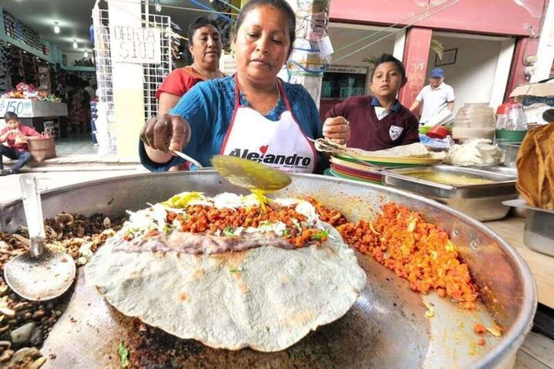 Mexico City: Private custom tour with a local guide - Accessibility and Group Size