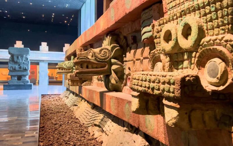 Mexico City: private tour guide through Chapultepec Castle - Touring the Majestic Chapultepec Castle