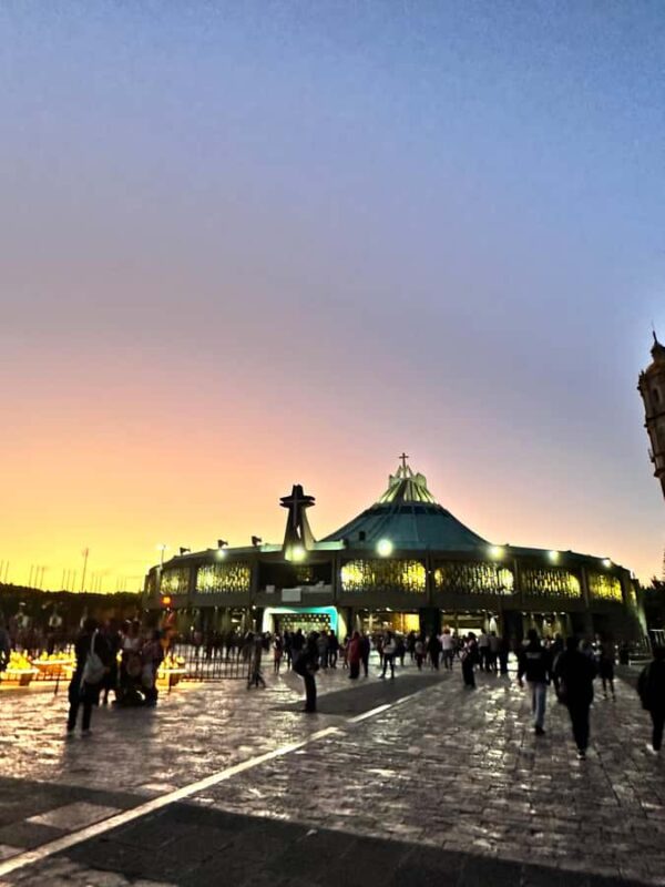 Mexico City: Walk in the Basilica of Guadalupe with Guadalupano Museum - Exploring the Old Basilica and Its Architectural Charm