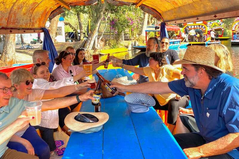 Mexico City: Xochimilco Trajinera Party, Mariachi & Drinks - Navigating the Colorful Trajinera Boat Experience in Xochimilco