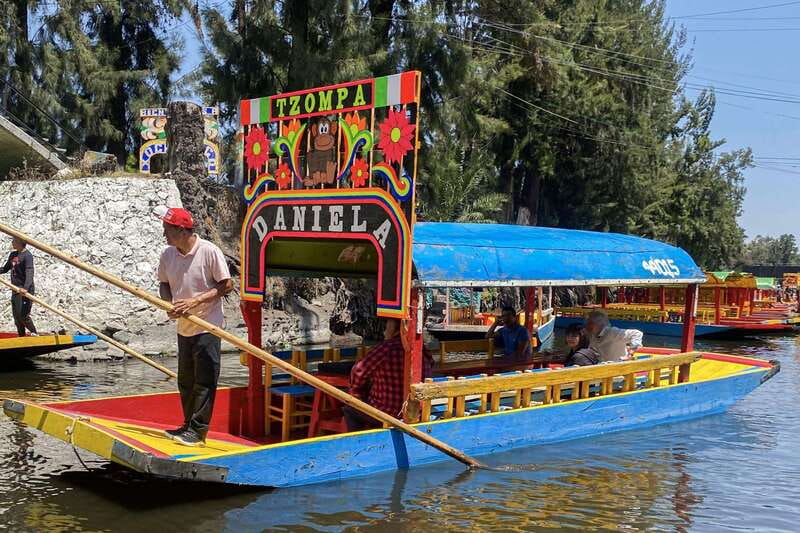 Mexico City: Xochimilco Trajinera Party, Mariachi & Drinks - The Role of the Live Mariachi Band in Creating a Mexican Party Atmosphere