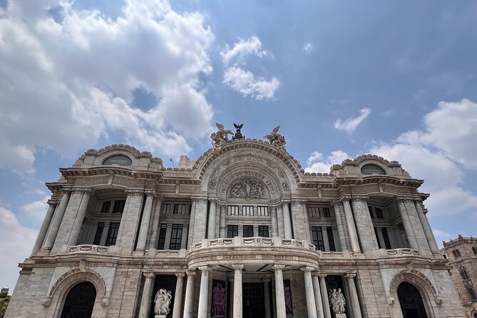 Mexico city's private tour in downtown (with transport) - Strolling Down Francisco I. Madero Avenue