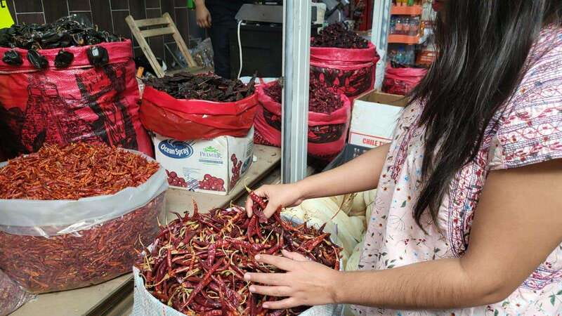 Mexico: Salsa Making Class in a Market with a Chef - Tasting and Pairing Each Salsa