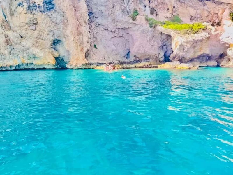 Mgarr/Cirkewwa: Comino, Gozo & Blue Lagoon Private Boat Trip - What the Private Boat Includes