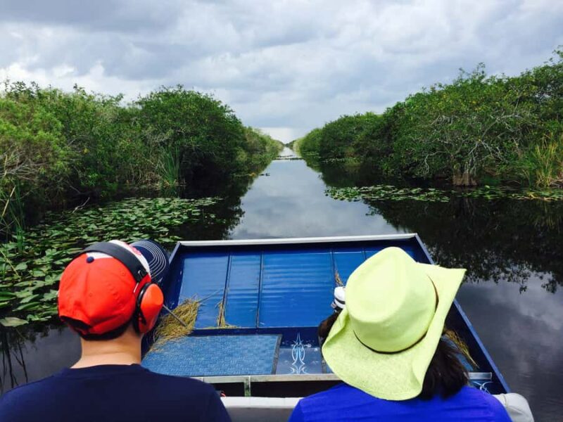 Miami: 1 Hour Everglades River of Grass Small Airboat Tour - The Role of the Guides and Their Expertise