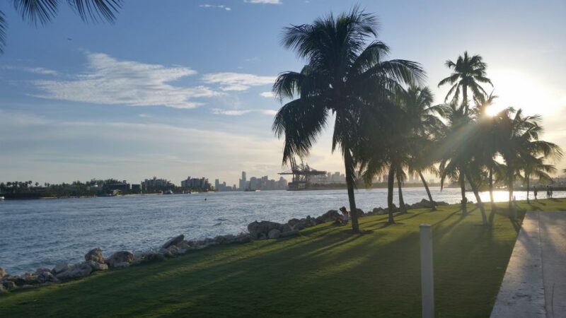 Miami: 2-Hour Art Deco Bike Tour - Logistic Details and Practical Tips